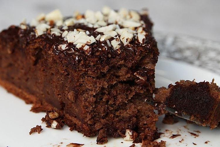 Banana-Chocolate Cake with Rum in the Oven - Recipes