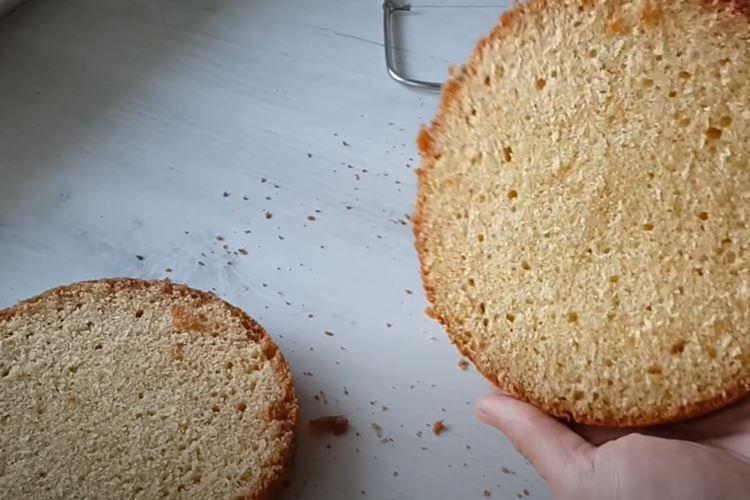 Bizcocho húmedo de kéfir - receta paso a paso con fotos