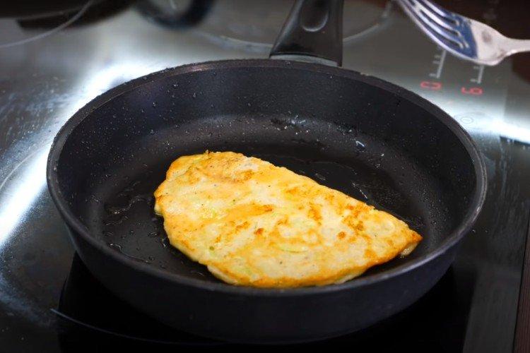 Chebureki de calabacín - Recetas de platos de calabacín