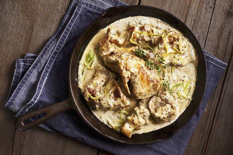 Conejo en crema agria - recetas
