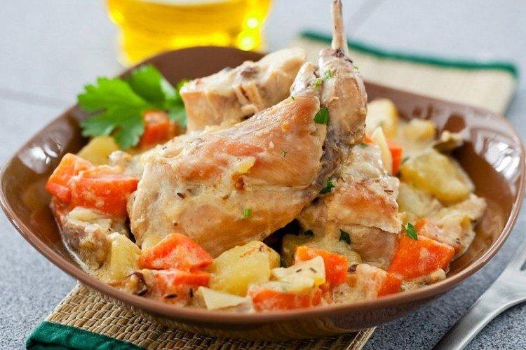 Estofado de conejo en olla de cocción lenta - recetas