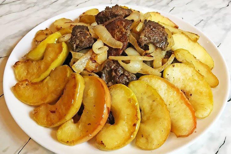Chicken Liver with Apples in the Oven - Recipes