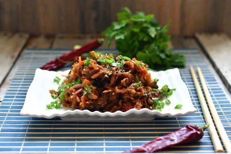 Meat with Cabbage and Sesame Seeds - Recipes