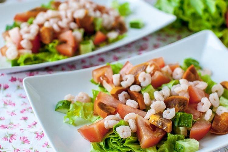 Salad with Shrimp and Persimmon - Recipes