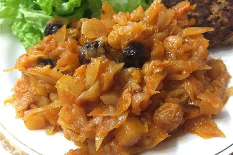 Braised Cabbage with Apples - Oven Dishes Recipes
