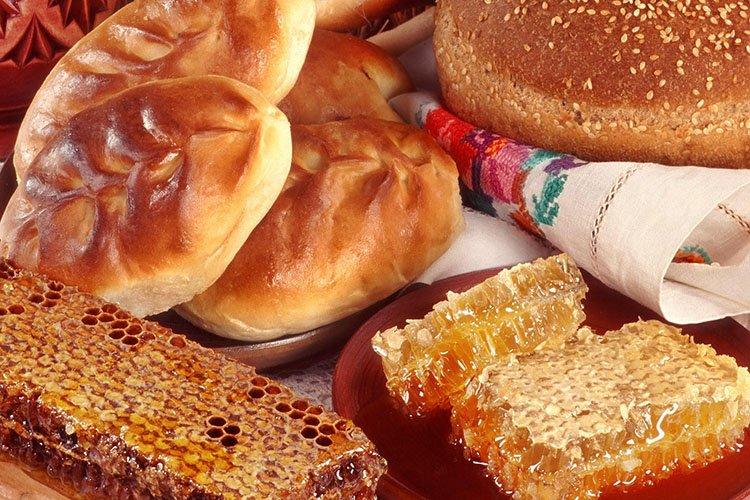Panecillos de masa de levadura con miel - recetas