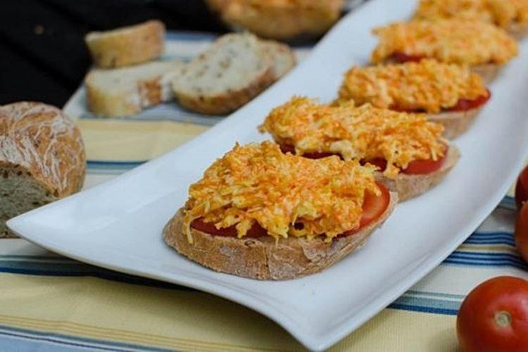 Carrot and cheese sandwiches for New Year 2021 - recipes