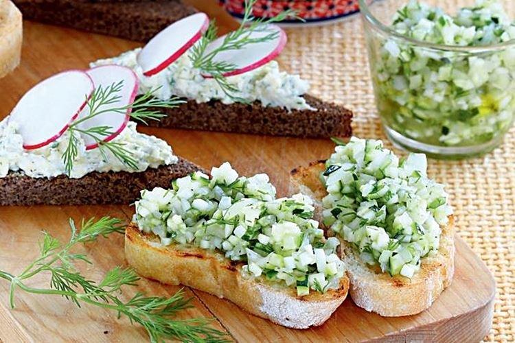 Cucumber and zucchini sandwiches for New Year 2021 - recipes