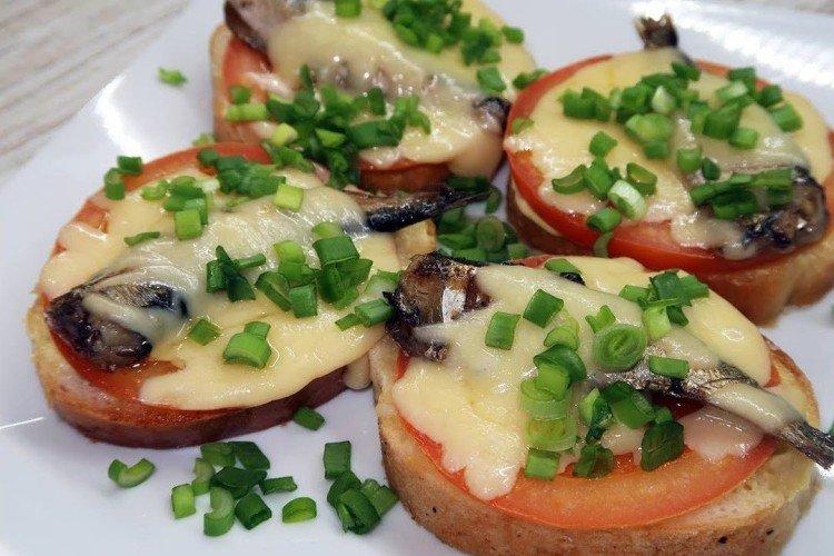 Hot Sandwiches Nostalgia for the Holiday Table - Recipes