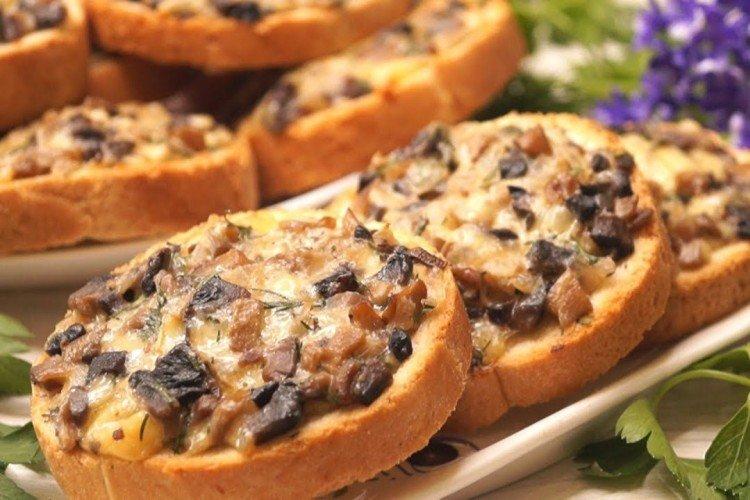 Baked Mushroom Sandwiches for the Holiday Table - Recipes