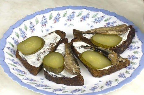 Classic Sprat Sandwiches - Step-by-Step Recipe