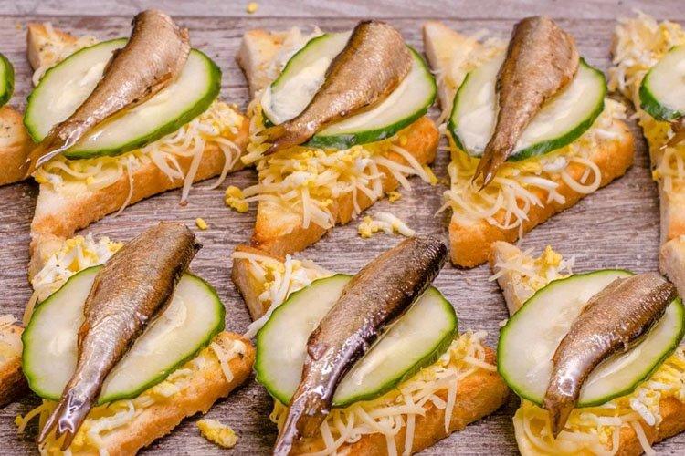 Frosty Patterns Sprat Sandwiches - Recipes