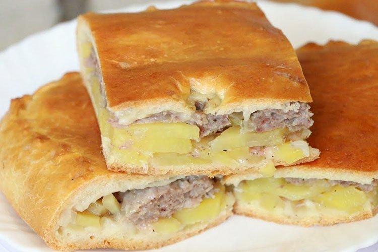 Pastel de levadura Kupecheskiy - Qué cocinar con carne picada y patatas recetas