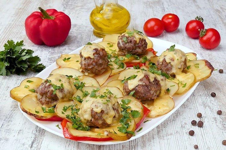 Patatas con carne picada en bolsa para asar - Qué cocinar con carne picada y patatas recetas
