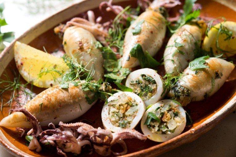 Stuffed Squid with Mushrooms and Cheese - What to Cook with Squid Recipes