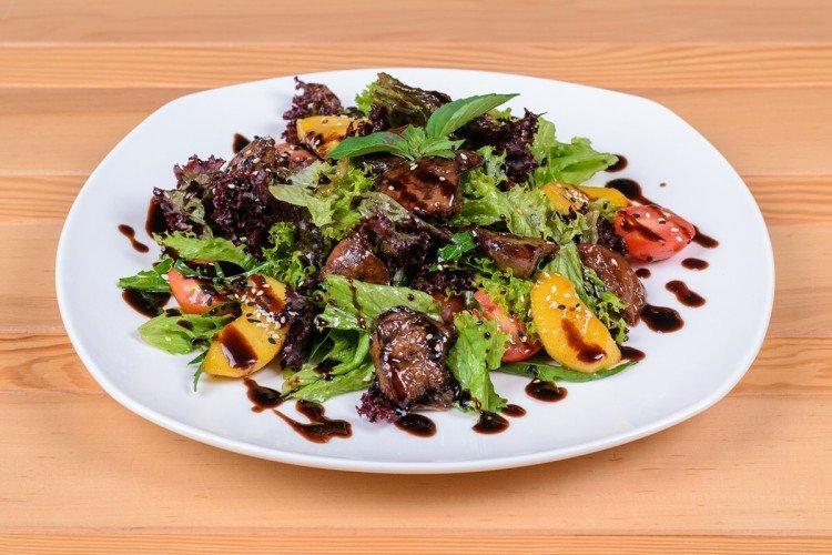 Warm Salad with Chicken Liver and Mushrooms - What to Cook with Chicken Liver