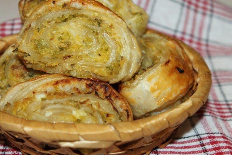 Patties with Sauerkraut and Blue Cheese - What to Cook with Puff Yeast Dough