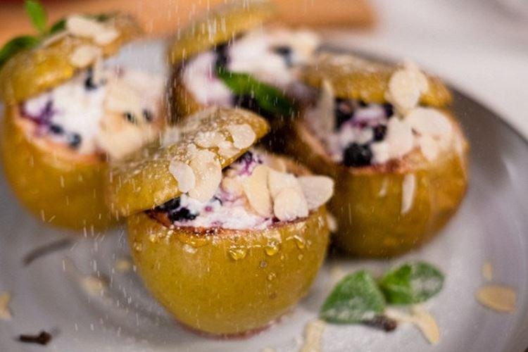 Baked Apples with Cottage Cheese - What to Cook with Cottage Cheese
