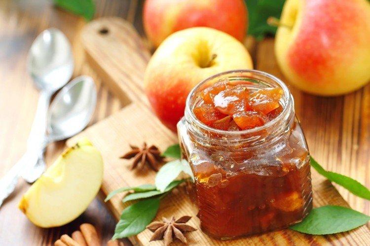 Mermelada «Ama de casa ahorradora» - Qué cocinar con manzanas recetas