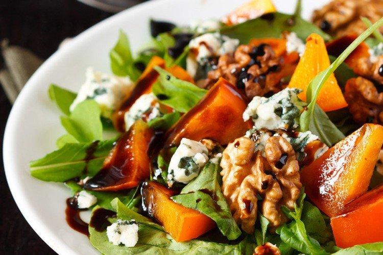 Ensalada de frutas de mandarinas y caqui - Recetas para la mesa de Año Nuevo