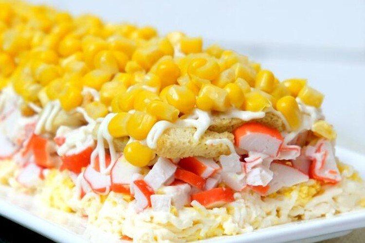 Ensalada de cangrejo con picatostes - Recetas para la mesa de Año Nuevo