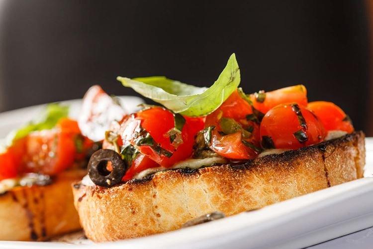 Bruschetta with Tomatoes - What to Cook for Lunch Quickly and Deliciously