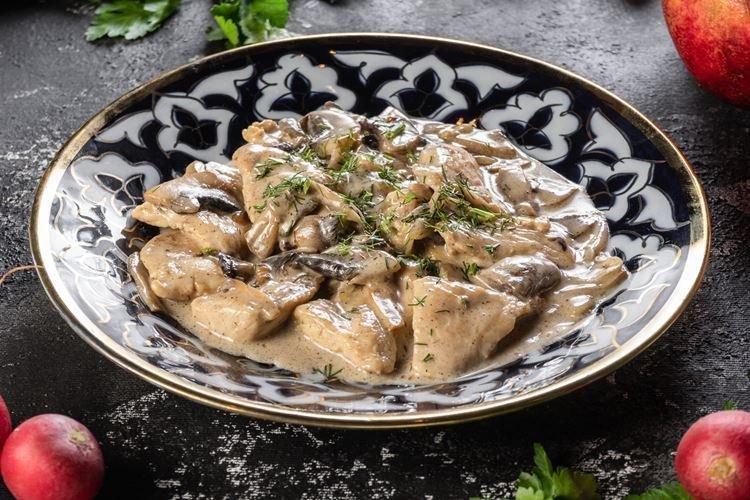 Chicken with Mushrooms in Cream - What to Cook for Dinner Quickly and Deliciously