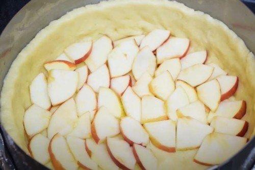 Tsvetaevsky Apple Pie with Sugar - Step-by-Step Recipe