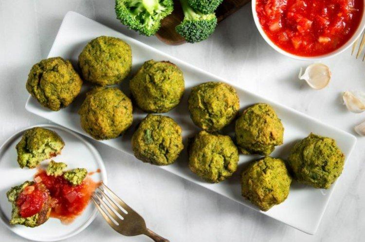 Meatballs with Broccoli - Dietary Dishes Recipes