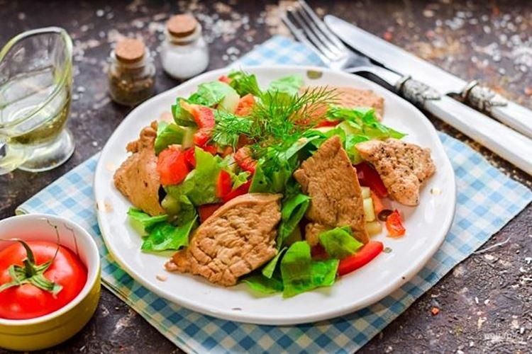 Ensalada dietética de pollo y pimiento - recetas