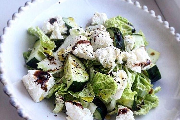 Ensalada dietética con requesón - recetas