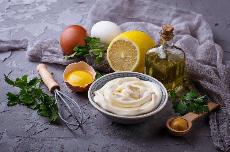 Hausgemachte Mayonnaise mit Senf - Rezept zur Zubereitung