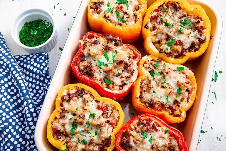 Pimiento relleno de trigo sarraceno y queso - recetas