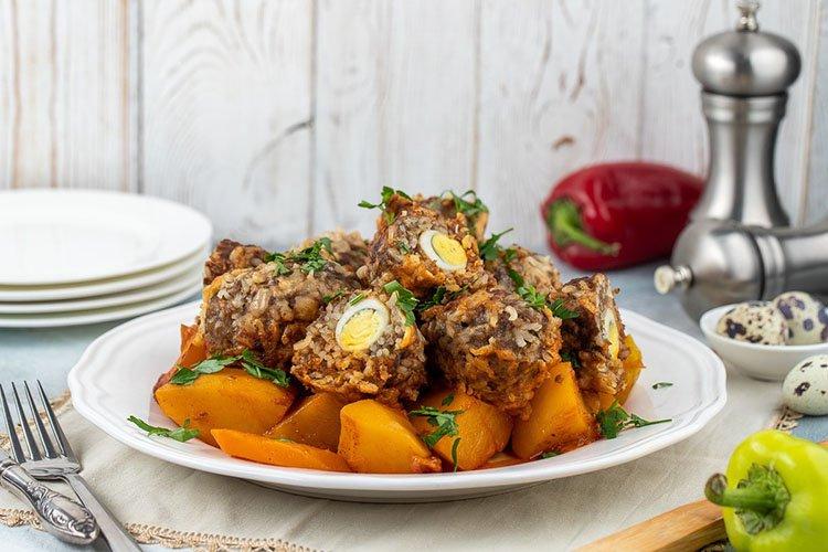 Pimiento relleno de huevos de codorniz - recetas