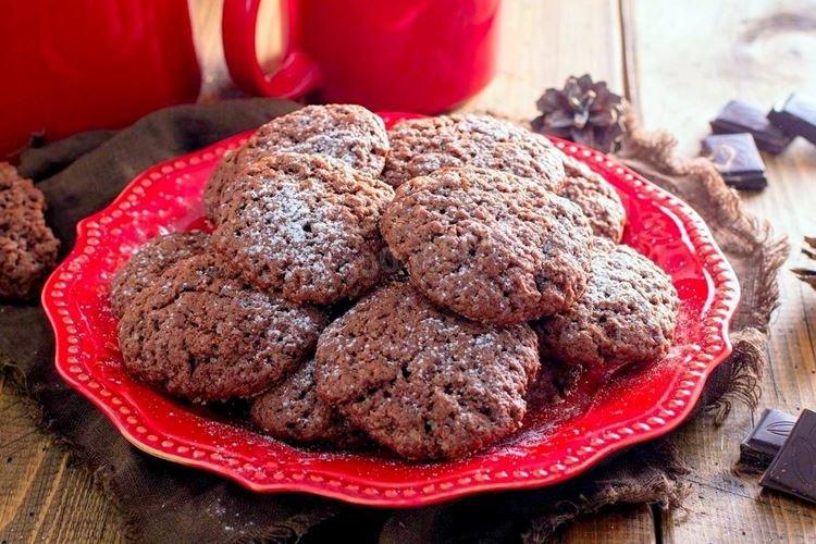 Galletas de chocolate con crema de cacahuete