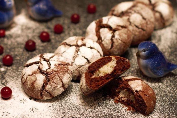 Galletas de chocolate con relleno de coco