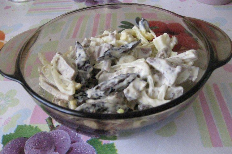 Salat mit Eiern und Rinderherz