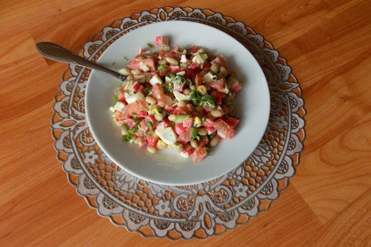 Salat mit Eiern und Bohnen