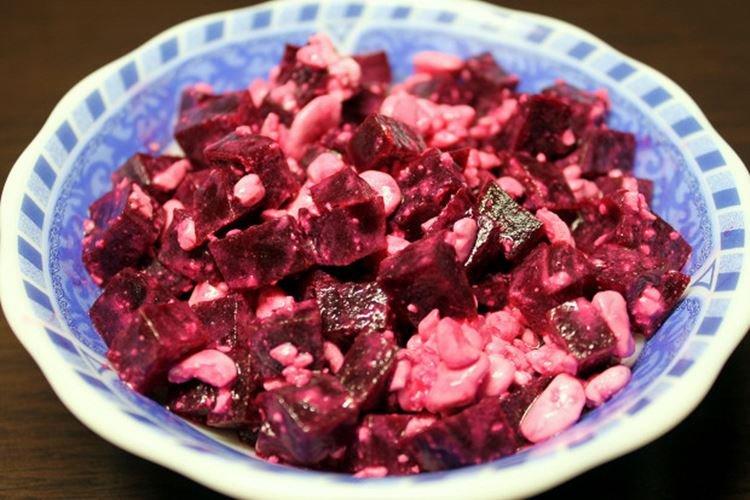 Ensalada de requesón y remolacha