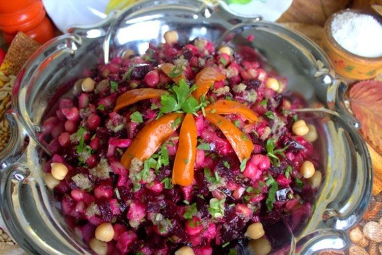 Ensalada de remolacha cocida y garbanzos