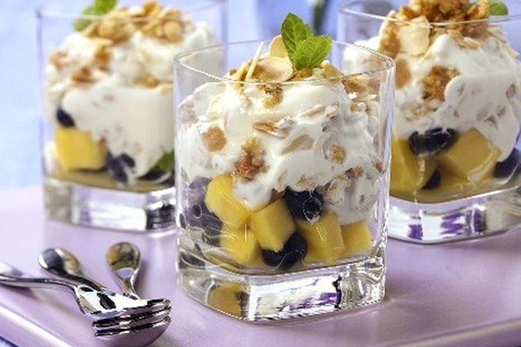 Ensalada de frutas con pera y plátano