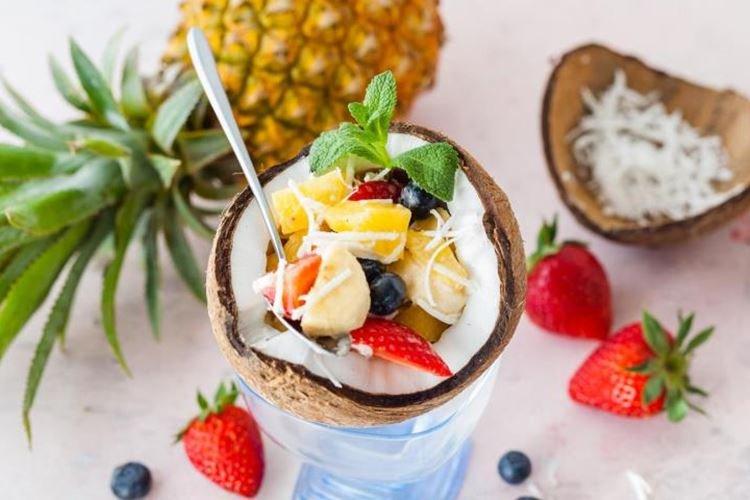 Ensalada de frutas con coco