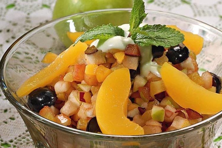 Ensalada de frutas con menta