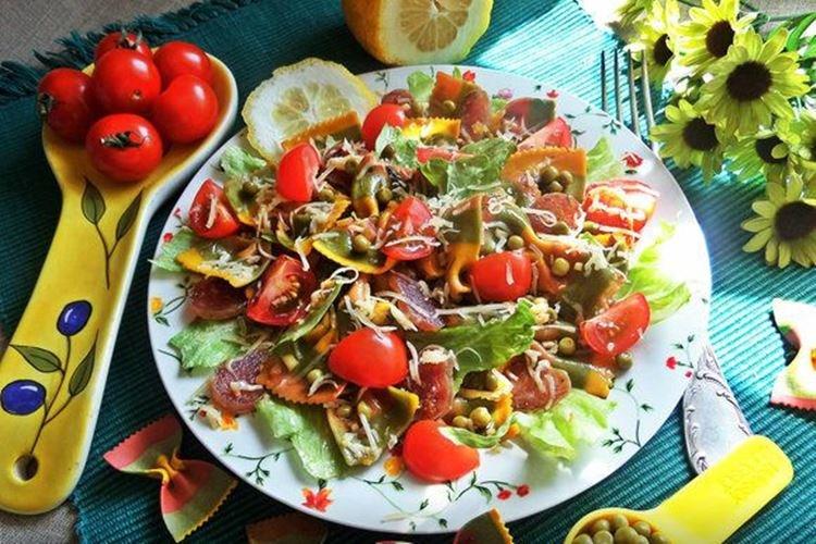 Sausage, Pasta, and Vegetable Salad