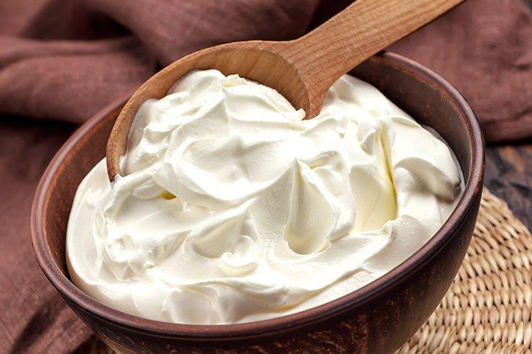 Crema espesa para alisar pasteles