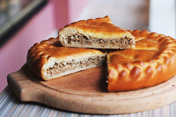 Pastel de carne con levadura