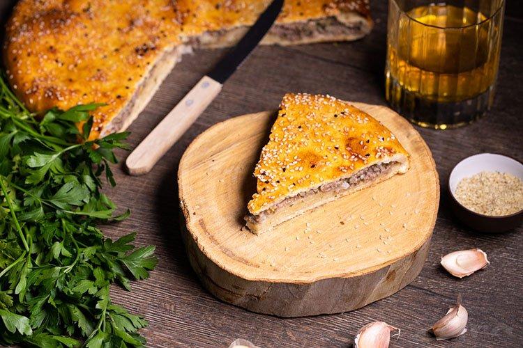 Pastel de carne con masa quebrada