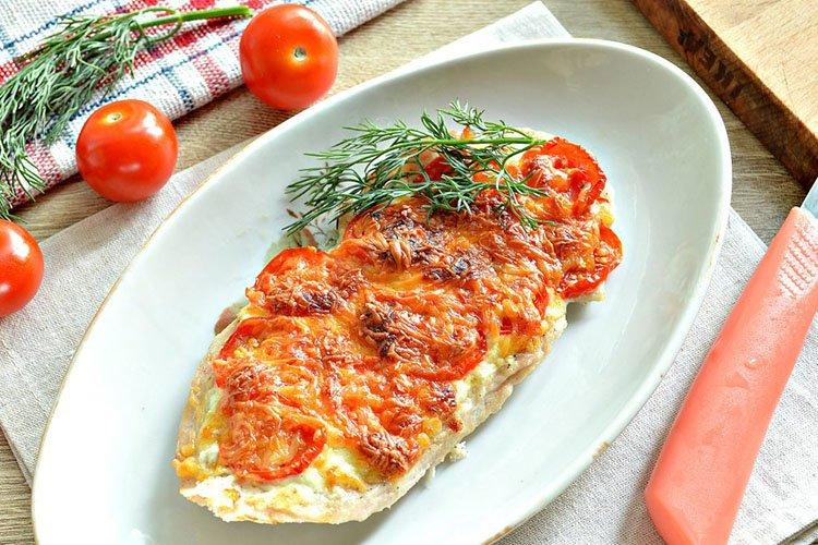 Hähnchenfilet-Schnitzel mit Adygeischem Käse