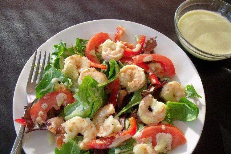 Salat mit Garnelen «Osvježavajući»