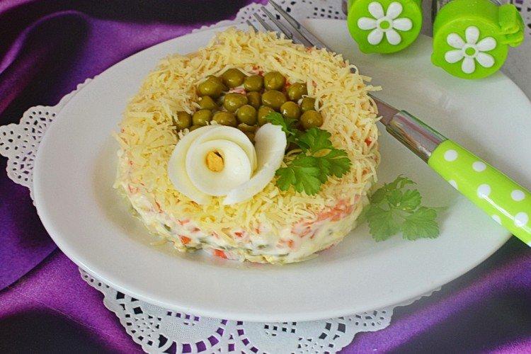 Salat mit grünen Erbsen „Prinzessin“